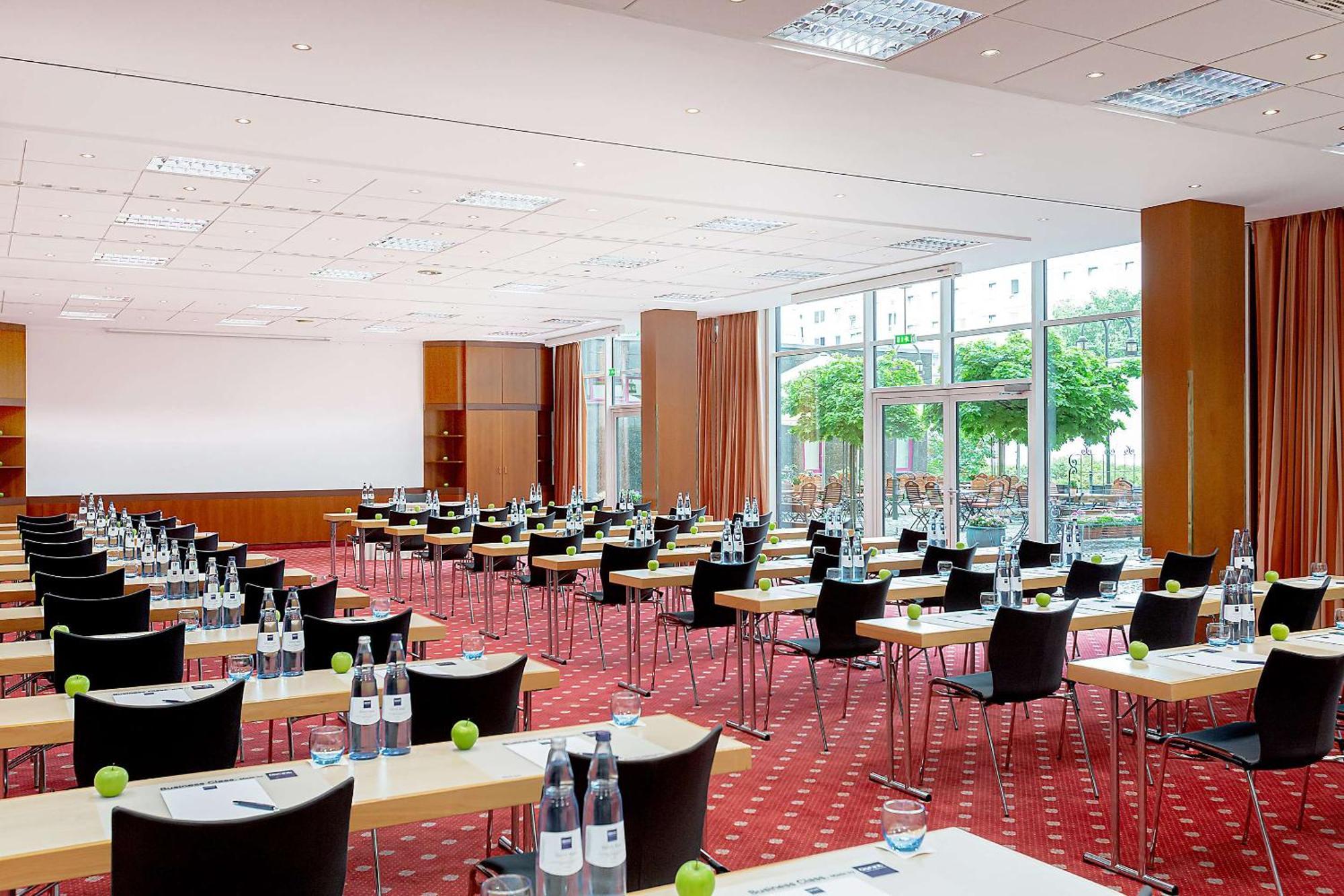 Dorint Hotel Leipzig Exterior foto